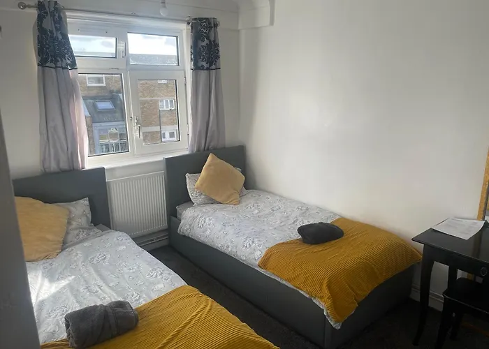 London Budget Maisonette